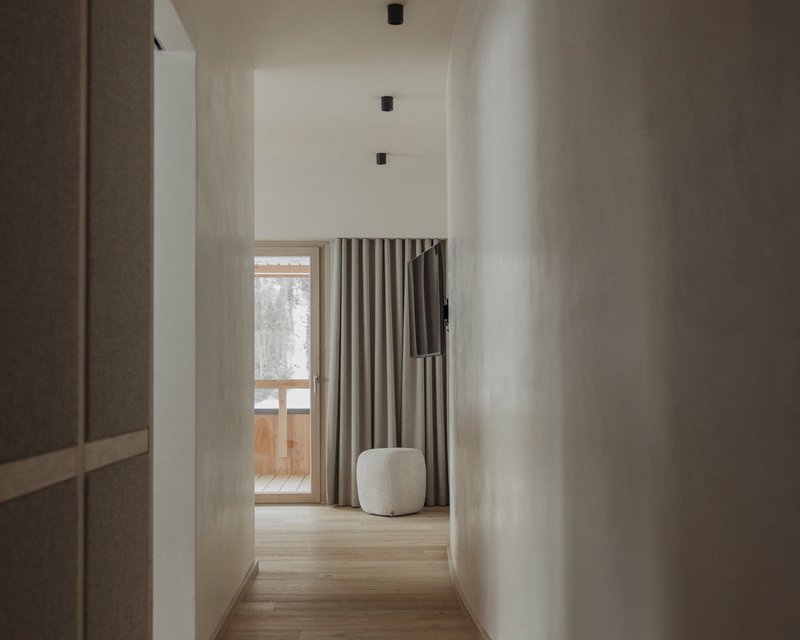 Hotel suite with views to the garden